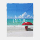 Tropical Beach Happy Place Dein Name Red Umbrella Fleecedecke (Vorderseite)