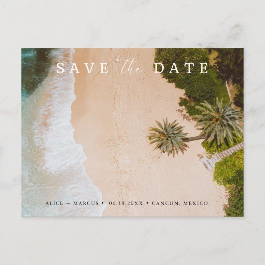Tropical Beach Hochzeit in Urlaubsort Save the Dat Ankündigungspostkarte (Vorderseite)
