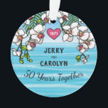 Tropical Beach Orchids, 50 Jahre alt Ornament<br><div class="desc">Sind Sie verheiratet geworden, Flitterwochen oder haben Sie am Strand oder auf einer Insel gelebt? Feiern Sie mit diesem personalisierten Ornament Ihren 50. Geburtstag! Schöne blaue Ozeanwellen erstrecken sich bis zum klaren Himmelshorizont hinter einem blühenden Rahmen von tropischen weißen Orchideen und Palmen Blätter. Die Namen des glücklichen Paares, das Hochzeitsjahr...</div>