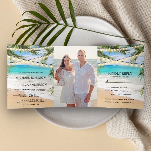Tropical Beach Palm Blätter String Lights Wedding Dreifach Gefaltete Einladung