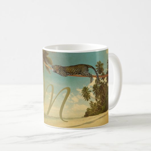 Tropical Beach Palm Tree Leopard Monogram Kaffeetasse (VorderseiteRechts)