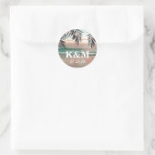 Tropical Beach Wedding | String of Lights Monogram Runder Aufkleber (Tasche)