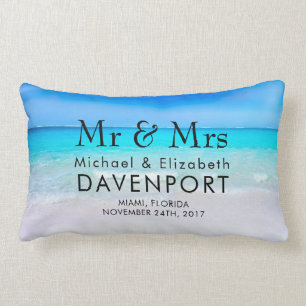 Tropical Beach with a Turquoise Sea Wedding Lendenkissen