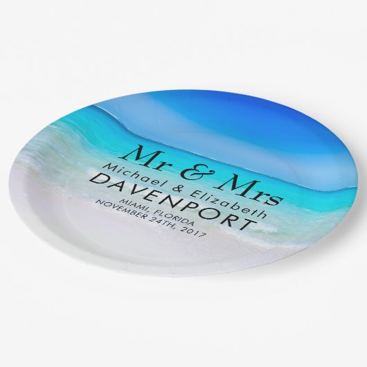 Tropical Beach with a Turquoise Sea Wedding Pappteller (Schrägansicht)