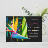 Tropical Bird Paradise Dark Floral Beach Hochzeit Einladung (Stehend Vorderseite)