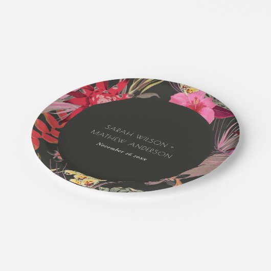 Tropical Boho Dark Lively Red Blush Floral Wedding Pappteller (Schrägansicht)