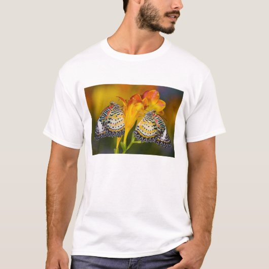 Tropical Butterfly Twins T-Shirt (Vorderseite)