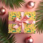 Tropical Christmas Fala Lasse Roll Aquamarin Conve Geschenkpapier<br><div class="desc">Feiern Sie die festliche Urlaubssaison mit unserer lustigen tropischen, festlichen und farbenfrohen Urlaubspackung. Unser festliches tropisches Design zeichnet sich durch einen fröhlichen, hellgelben Hintergrund aus, mit einem Weihnachtsmuster, das Bänder enthält, einem aquamarinen, umbaubaren Auto, das Palmen in den hinteren Geschenken, Ziergegenstände und die Worte fa la la und lassen Sie...</div>