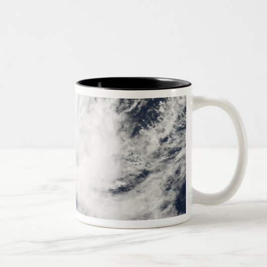 Tropical Cyclone Carina Zweifarbige Tasse (Rechts)