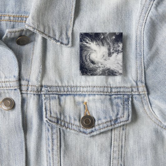 Tropical Cyclone Daman Button (Beispiel)