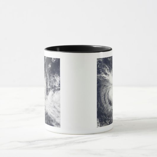 Tropical Cyclone Daman Tasse (Zentrum)