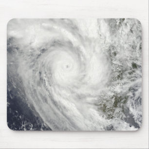 Tropical Cyclone Fanele über Madagaskar Mousepad