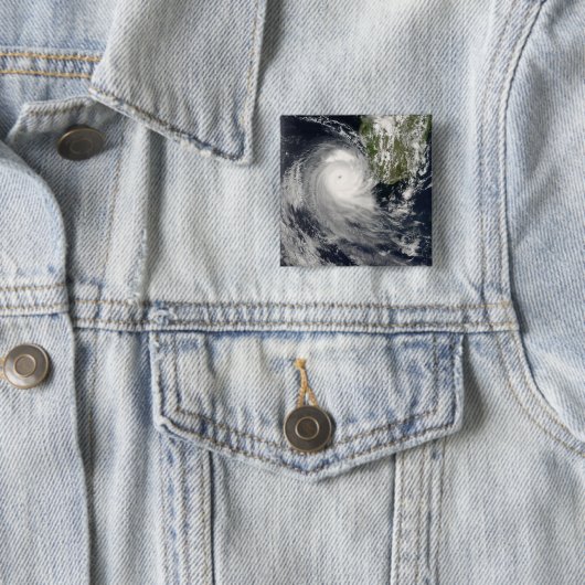 Tropical Cyclone Favio von Madagaskar Button (Beispiel)