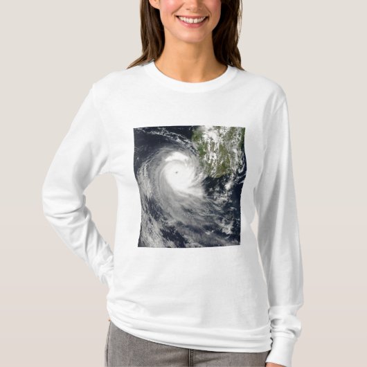 Tropical Cyclone Favio von Madagaskar T-Shirt (Vorderseite)