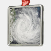 Tropical Cyclone Gamede von Madagaskar Ornament Aus Metall (Links)