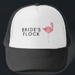 Tropical Flamingo Brautparty Personalisiert Truckerkappe<br><div class="desc">Die perfekte Bachelorette-Hüte für Ihr "Flamingle" Party! Unsere Flamingo Brautparty LKWs sind der ideale Weg für Ihre Crew, um die ganze Aufmerksamkeit zu erhalten, überall wo Sie und Ihre Gallen gehen! Fügen Sie diesem Design Ihre benutzerdefinierte Formulierung hinzu, indem Sie die "Diese Vorlage bearbeiten"-Felder auf der rechten Seite des Elements...</div>
