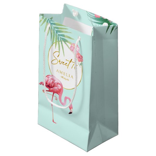 Tropical Flamingo Palms 16 . Geburtstag ID926 Kleine Geschenktüte (Vorderseite Schrägansicht)