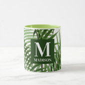 Tropical Greenery Palm Tree Mit Monogramm Tasse (Zentrum)