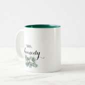Tropical Greenery White Mrs. Newlywed Bride Zweifarbige Tasse (Vorderseite Links)