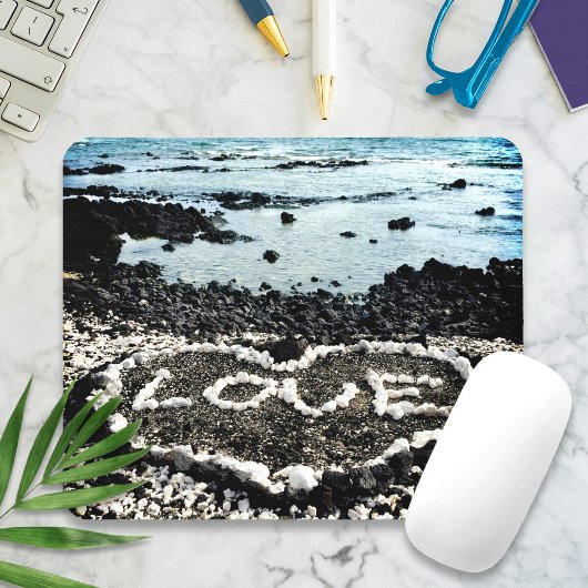 Tropical Hawaii Black Sand Beach Coral Liebe Herz Mousepad