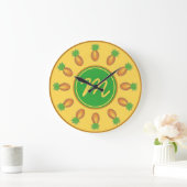 Tropical Hawaiian Island Ananas Beach Initial Große Wanduhr (Zuhause)