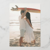 Tropical Hibiscus Wavy Border Vibrant Wedding Folieneinladung (Rückseite)