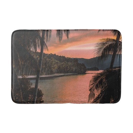 Tropical Island Abend Palm Tree Sonnenuntergang Badematte (Vorderseite)