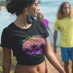 Tropical Island Custom Girls Trip Beach Palm Tree T-Shirt<br><div class="desc">Cool passende T - Shirt für einen Mädchenausflug auf eine tropische Insel. Die Palmen vor einem hübsch rosa Sonnenuntergang am Strand sind wunderschön. Perfekte T-Shirts für Ihre Kreuzfahrt oder Sommerreise.</div>