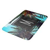 Tropical Island Palm Trees & Initial Letter Badematte (Schrägansicht)