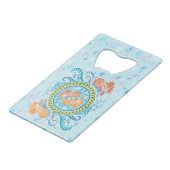 Tropical Koi Mandala | Vibranly Ocean Zen Art Geldkarten Flaschenöffner (Vorderseite Schrägansicht)