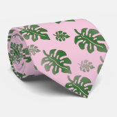 Tropical Leaves Pattern Green on Pink Krawatte (Gerollt)