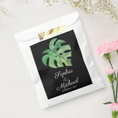Tropical Monstera Black Wedding Geschenktütchen (Versiegelt)