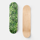 Tropical Monstera Blätter - Grüne Reise Skateboard (Vorderseite)