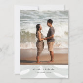 Tropical Monstera Leaf Destination Wedding Photo Einladung (Rückseite)