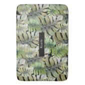 Tropical Monstera Palm Pastel Mit Monogramm Badematte (Vorderseite Vertikal)