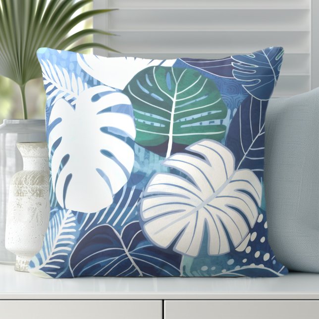 Tropical Palm Blätter Beach House Kissen (Discover Gorgeous Coastal Throw Pillows by Totally Coast.)