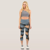 Tropical Palm Blätter Gray Foliage Yoga Übung Capri Leggings (Vorderseite)