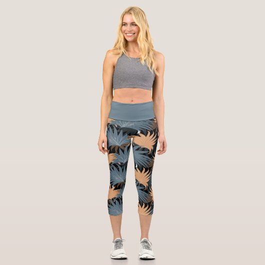Tropical Palm Blätter Gray Foliage Yoga Übung Capri Leggings (Vorderseite)