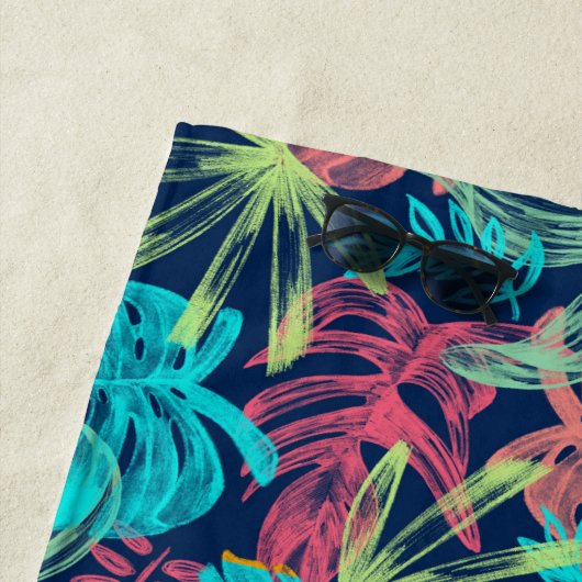 Tropical Palm Blätter Monogram Türkis Coral Strandtuch (Beispiel)