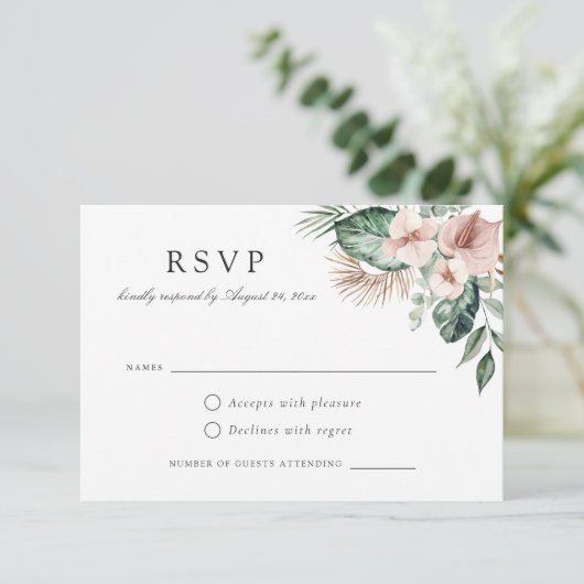 Tropical Palm Greenery Bloral Blush Wedding RSVP Einladung (Stehend Vorderseite)