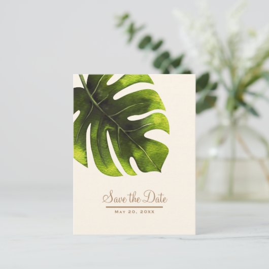 Tropical Palm Leaf Summer Elegante Save the Date Ankündigungspostkarte (Stehend Vorderseite)