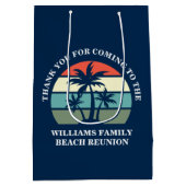 Tropical Palm Tree Sunset Custom Blue Beach Party Mittlere Geschenktüte (Rückseite)