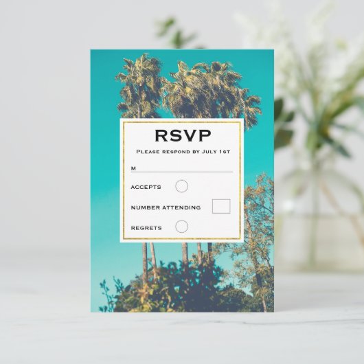 Tropical Palm Trees California Retro Wedding RSVP Karte (Stehend Vorderseite)