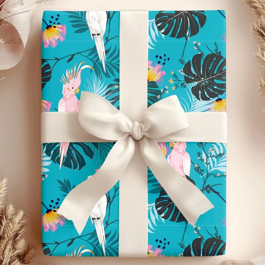 Tropical Parrot Birds Palm Blätter Blaues Muster Geschenkpapier