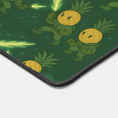 Tropical Pineapple Astronaut with Glowing Swords Schreibtischunterlage (Ecke)