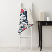 Tropical Pink and Navy Floral Sherpadecke (Beispiel)