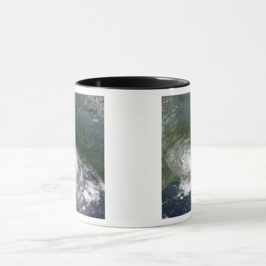 Tropical Storm Bertha Tasse (Zentrum)