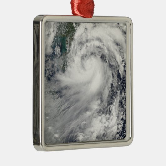 Tropical Storm Chanthu Ornament Aus Metall (Rechts)