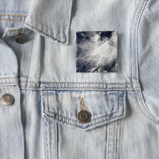 Tropical Storm Conson Button (Beispiel)