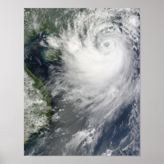 Tropical Storm Koppu nearing landfall Poster (Vorne)
